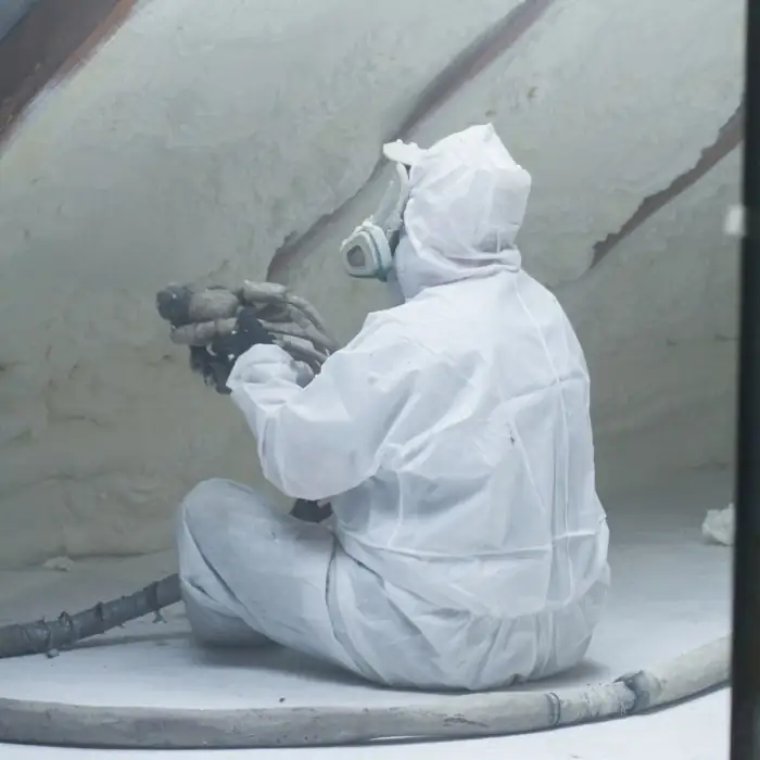 izoplus24-ocieplanie-piana-izolacja-pianka-pur-ocieplanie-natryskowe-piana-poliuretanowa-warminsko-mazurskie-tanio-najtaniej